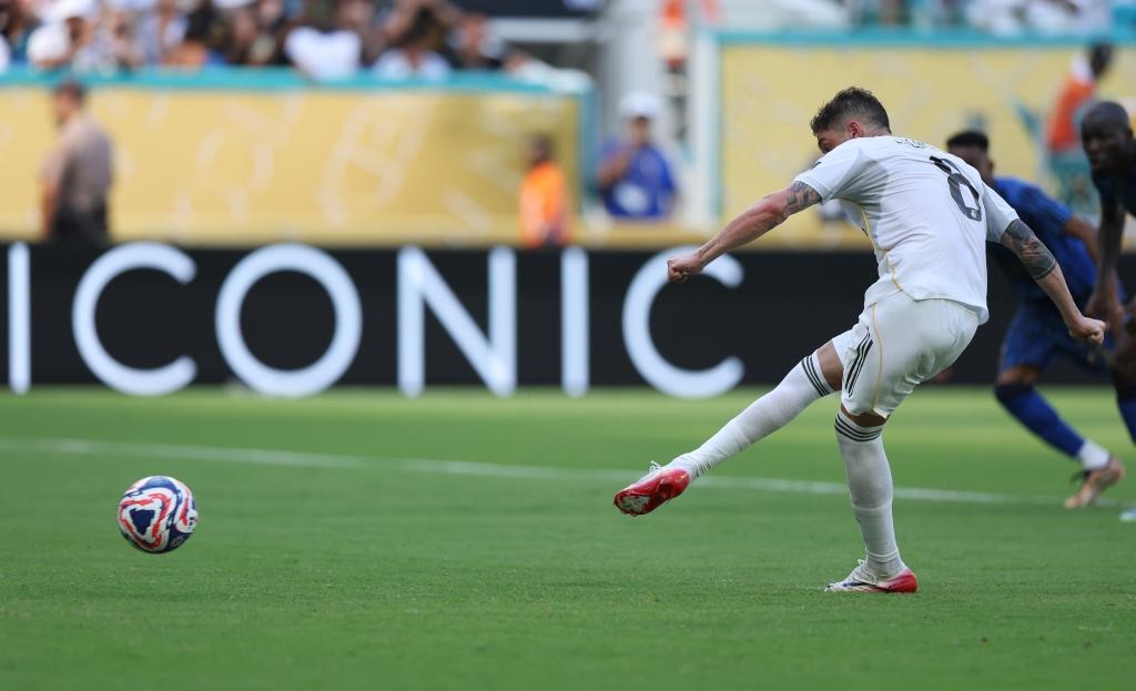 洛杉矶道奇官方商城：2025“双冠版”大谷球衣在 12 月 27 日正式补货，单日销量破万